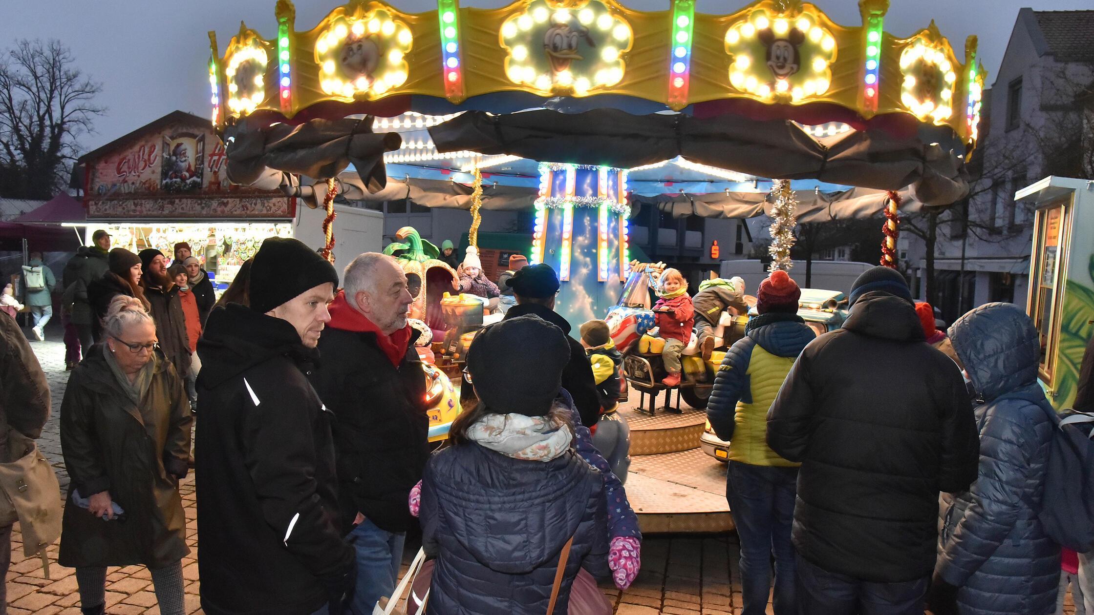Weihnachtsmarkt in Neunkirchen am Brand