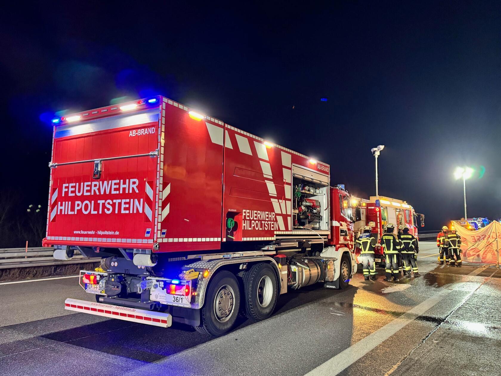 Eine Streife der Verkehrspolizeiinspektion Feucht konnte gegen 01:30 Uhr einen Jaguar mit entsprechend langsamer Geschwindigkeit zwischen den Anschlussstellen Hilpoltstein und Greding feststellen.
