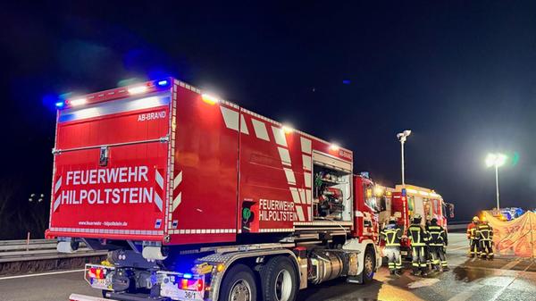 Eine Streife der Verkehrspolizeiinspektion Feucht konnte gegen 01:30 Uhr einen Jaguar mit entsprechend langsamer Geschwindigkeit zwischen den Anschlussstellen Hilpoltstein und Greding feststellen.