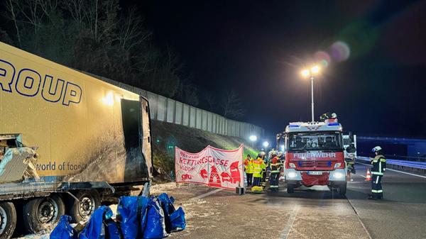 Die polizeilichen Maßnahmen am Einsatzort übernahmen wiederum Beamte der Verkehrspolizeiinspektion Feucht.
