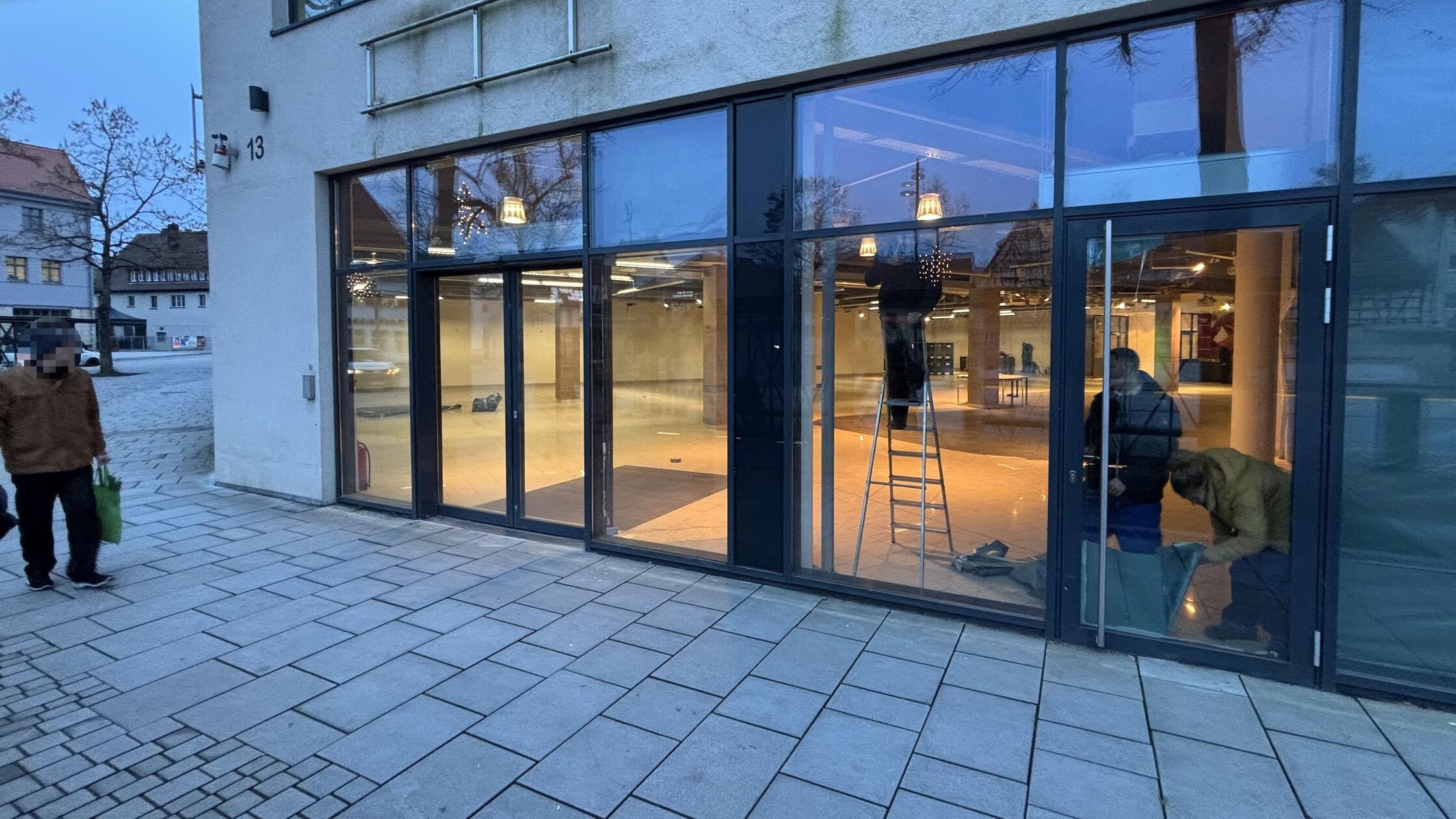 Lager-aufgel-st-Kosten-wieder-da-Neues-von-der-alten-Rewe-am-Forchheimer-Paradeplatz