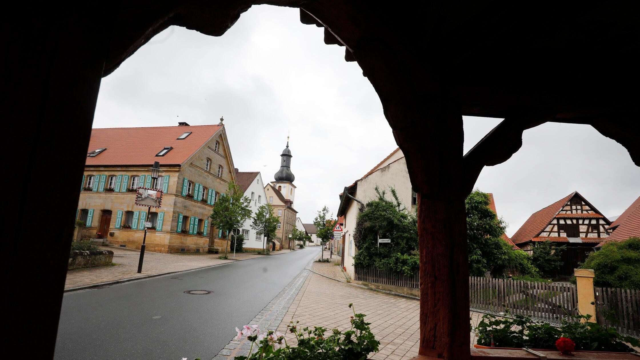 Pinzberg-diskutiert-den-Bau-Turbo-Wird-k-nftig-jeder-Antrag-ganz-schnell-genehmigt-