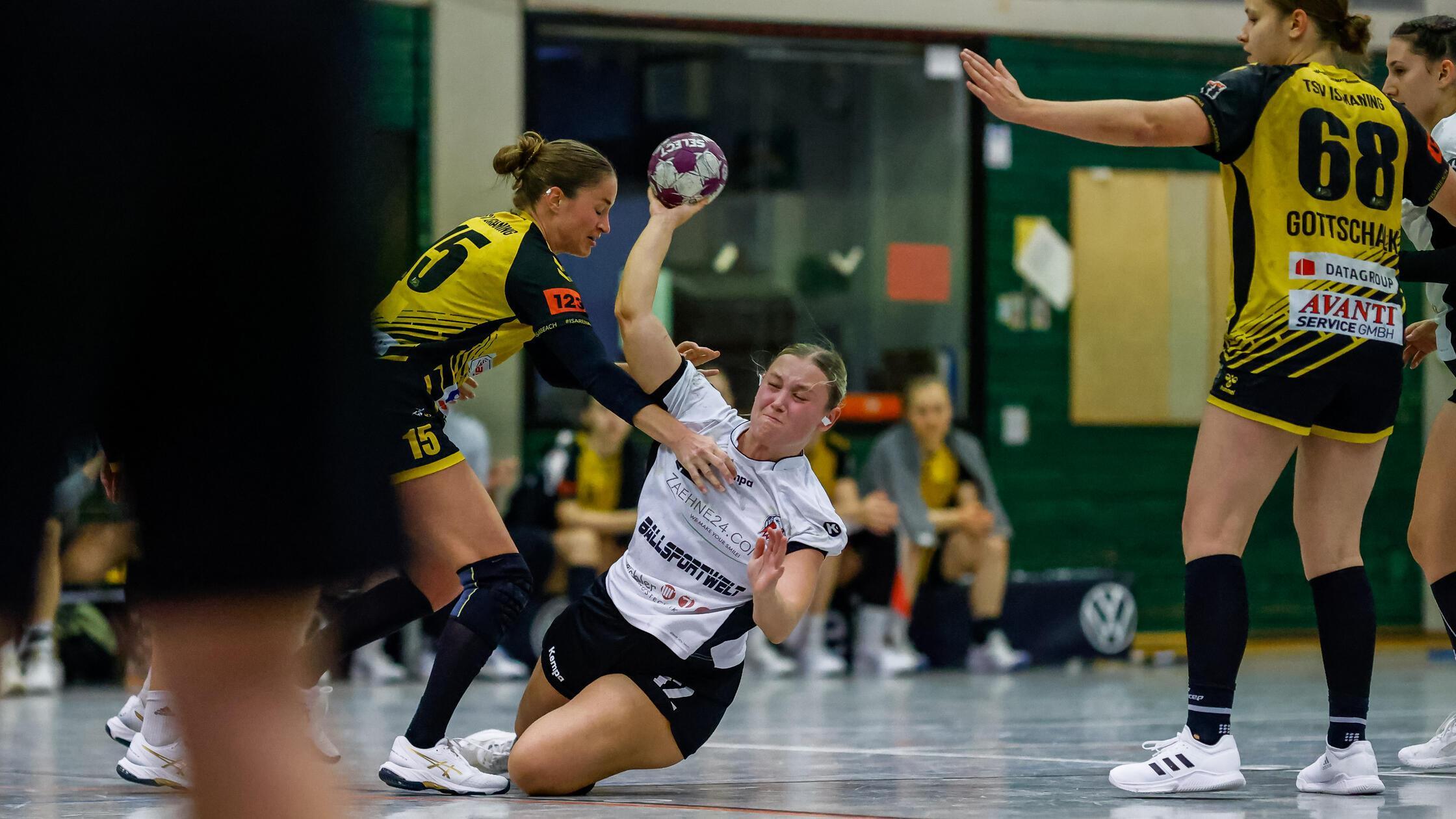 Torj-gerin-und-Vorbild-f-r-die-E-Jugend-Wie-Christina-Knab-sich-beim-MTV-Stadeln-einsetzt