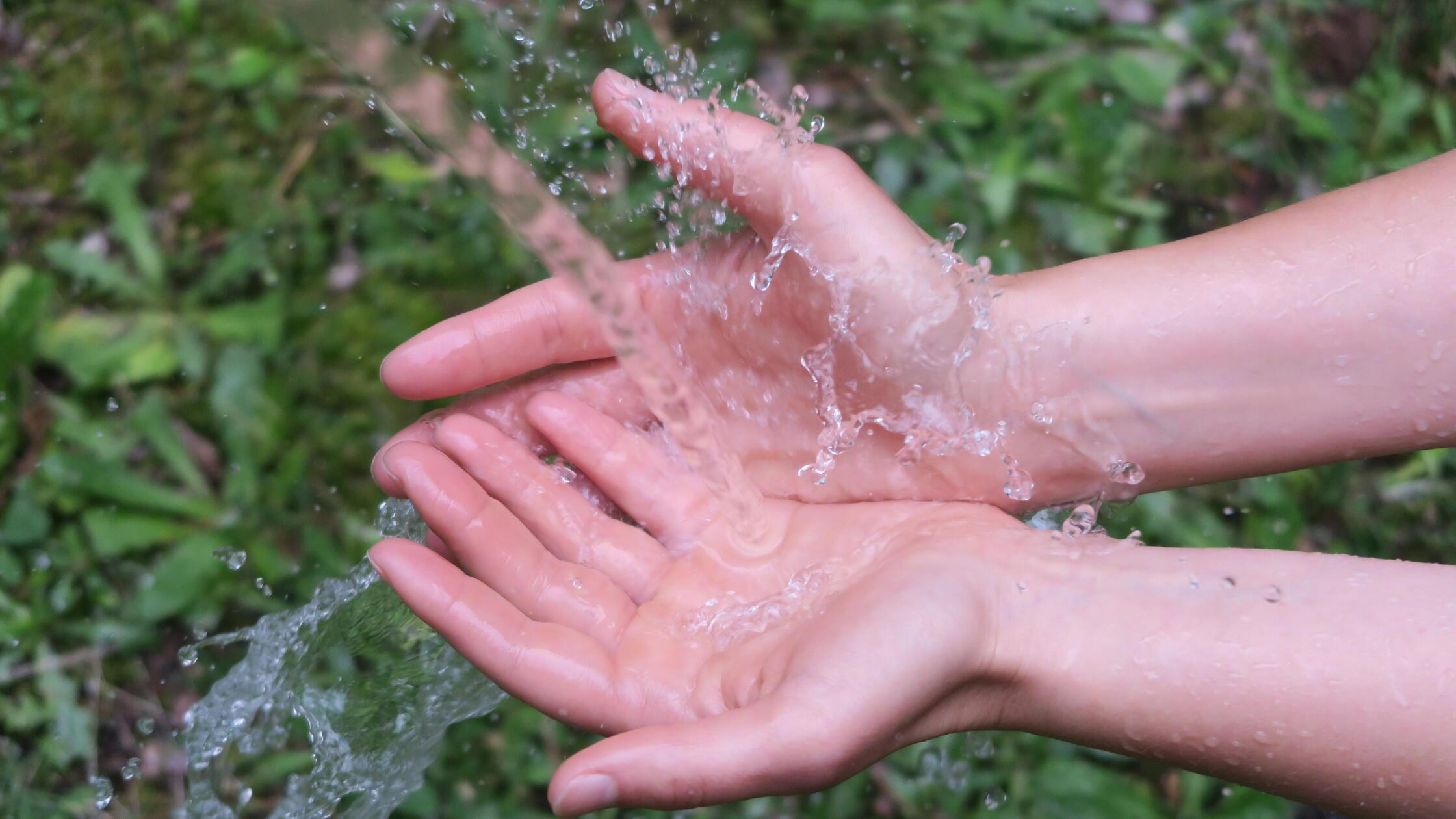 KINA - Spiele mit Wasser