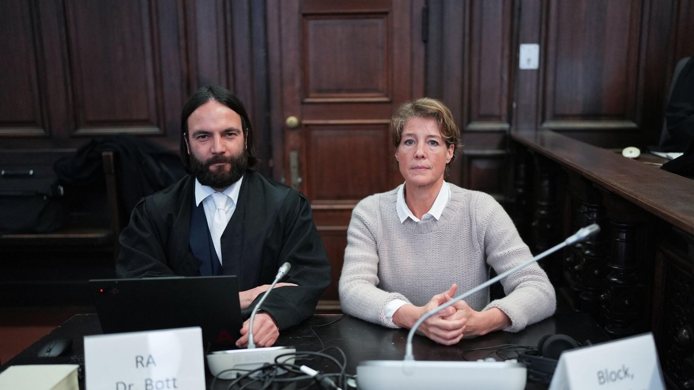 Block-Verteidiger: Alle sollen Anklage gegen Ex-Mann hören