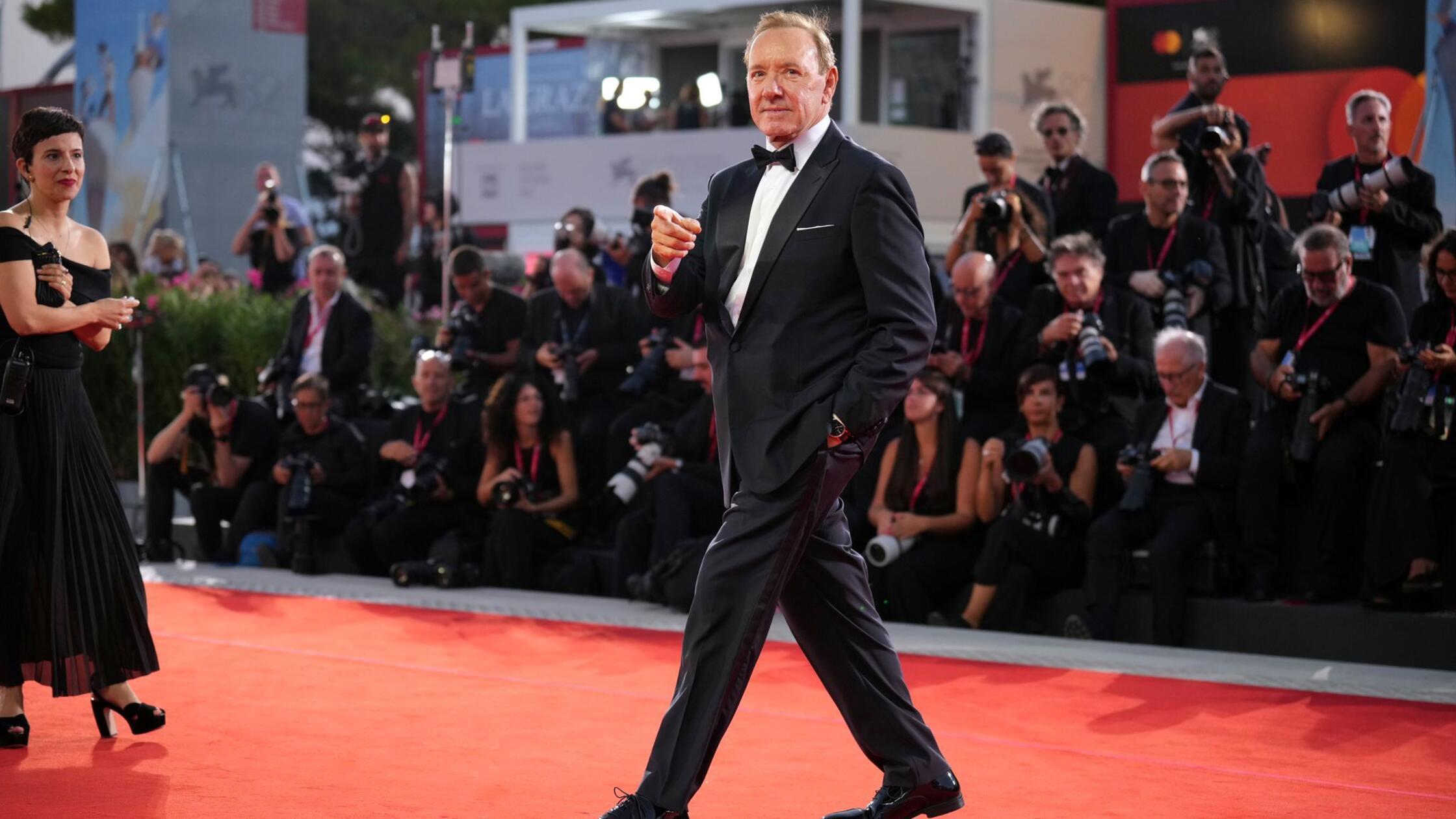 Kevin Spacey kehrt mit Serie ins TV zurück - in Italien