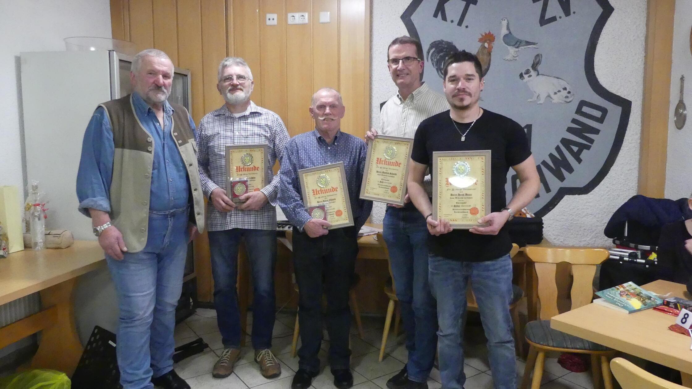 Jahresausklang-mit-Ehrungen-gefeiert