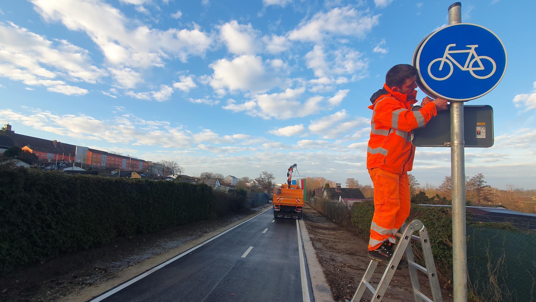 Radschnellweg-er-ffnet-In-Zirndorf-zeigt-ein-240-Meter-langes-Teilst-ck-was-sein-k-nnte