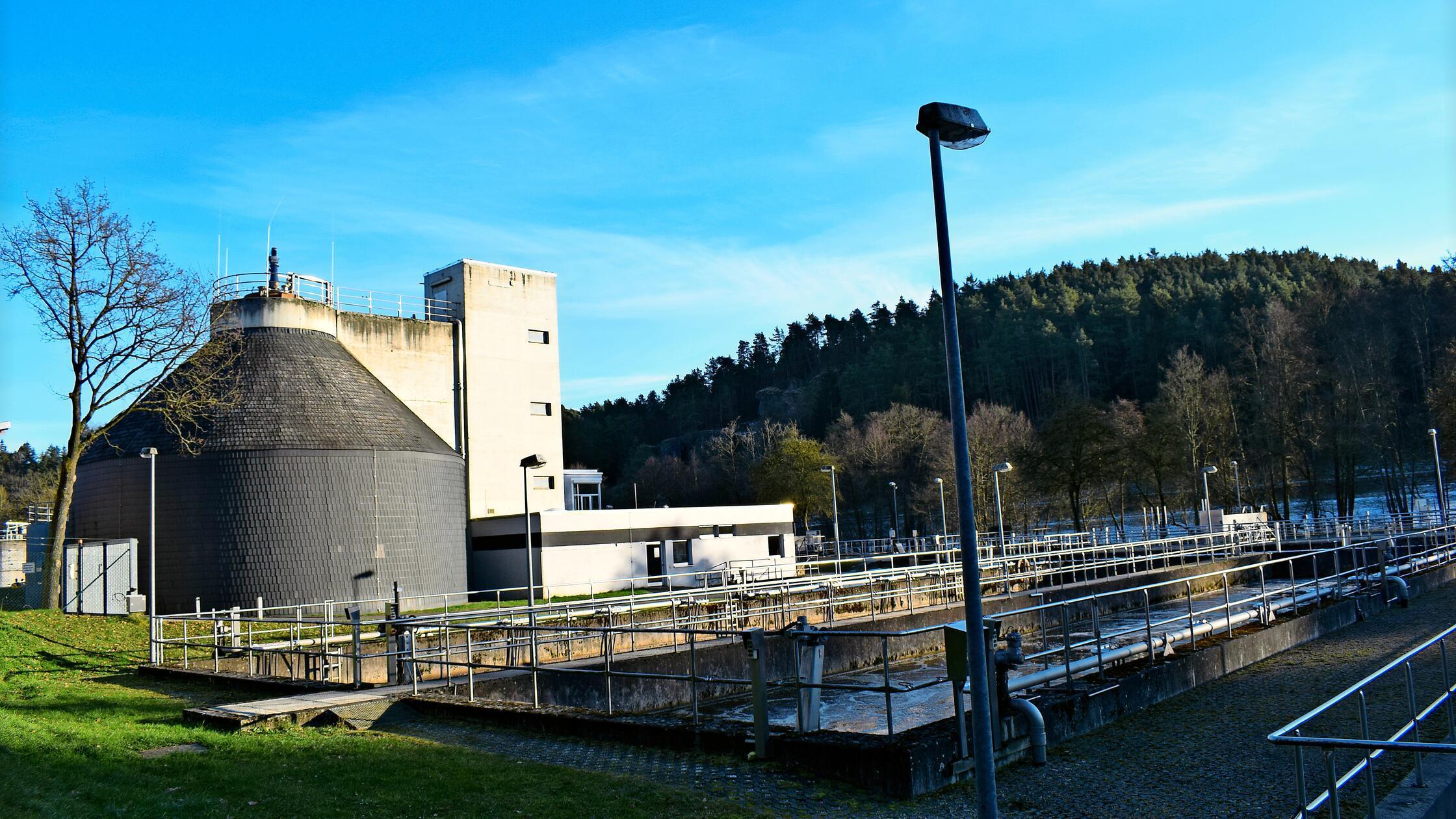 Sanierung-der-Pegnitzer-Kl-ranlage-r-ckt-n-her