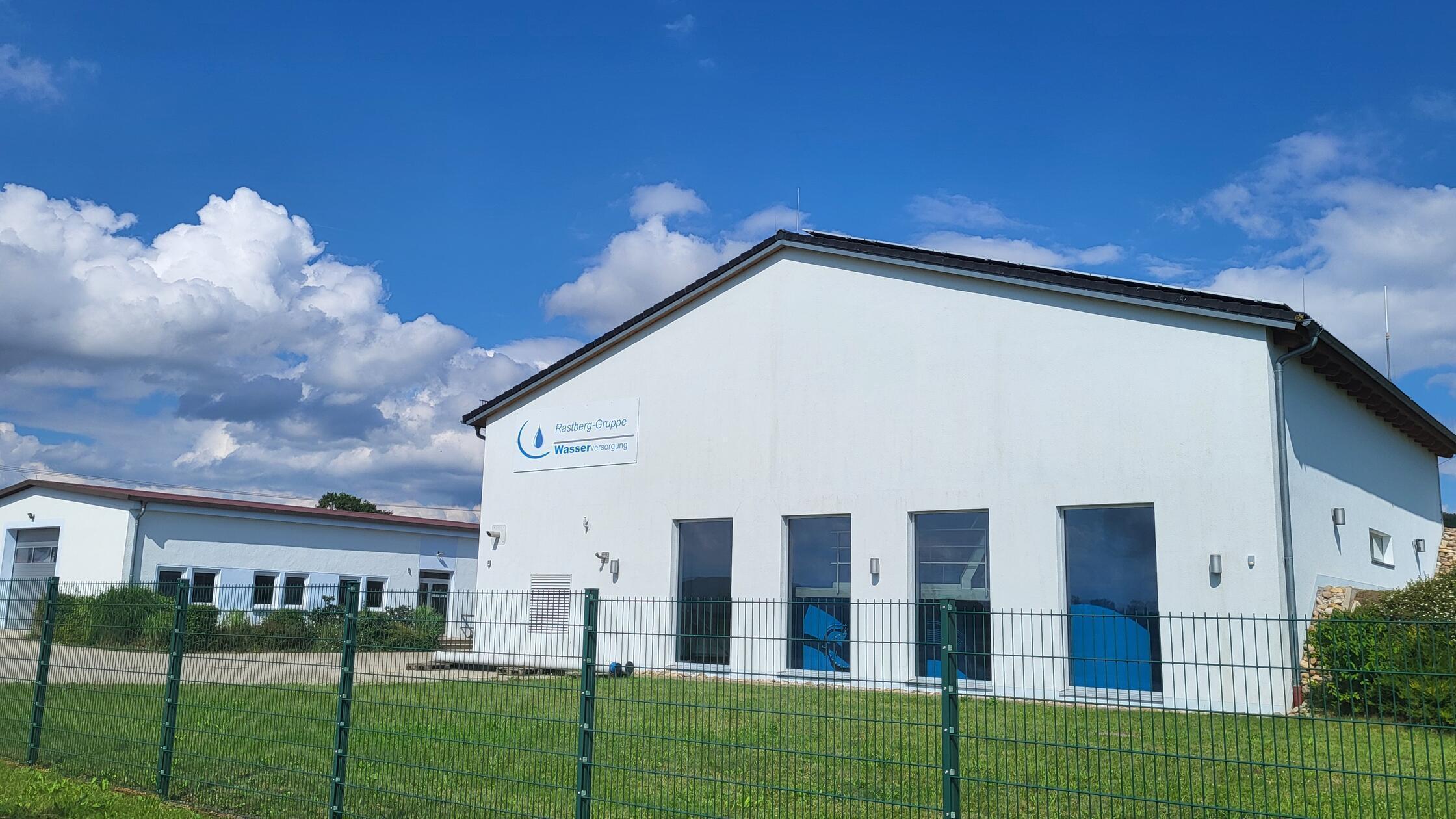 Die-Wasserversorger-im-Hesselbergraum-schlie-en-sich-zusammen-Ende-der-Rastberg-Gruppe