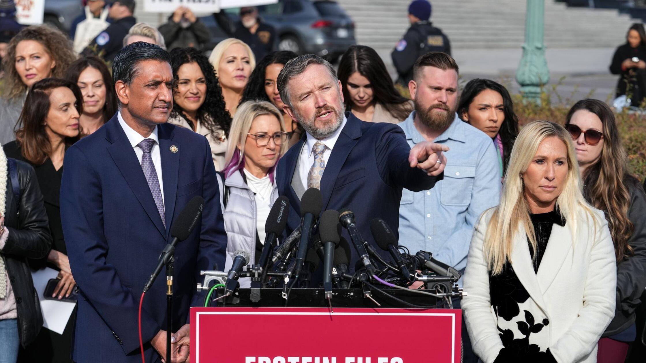 Vertreter-beider-US-Parteien-kritisieren-geschw-rzte-Akten