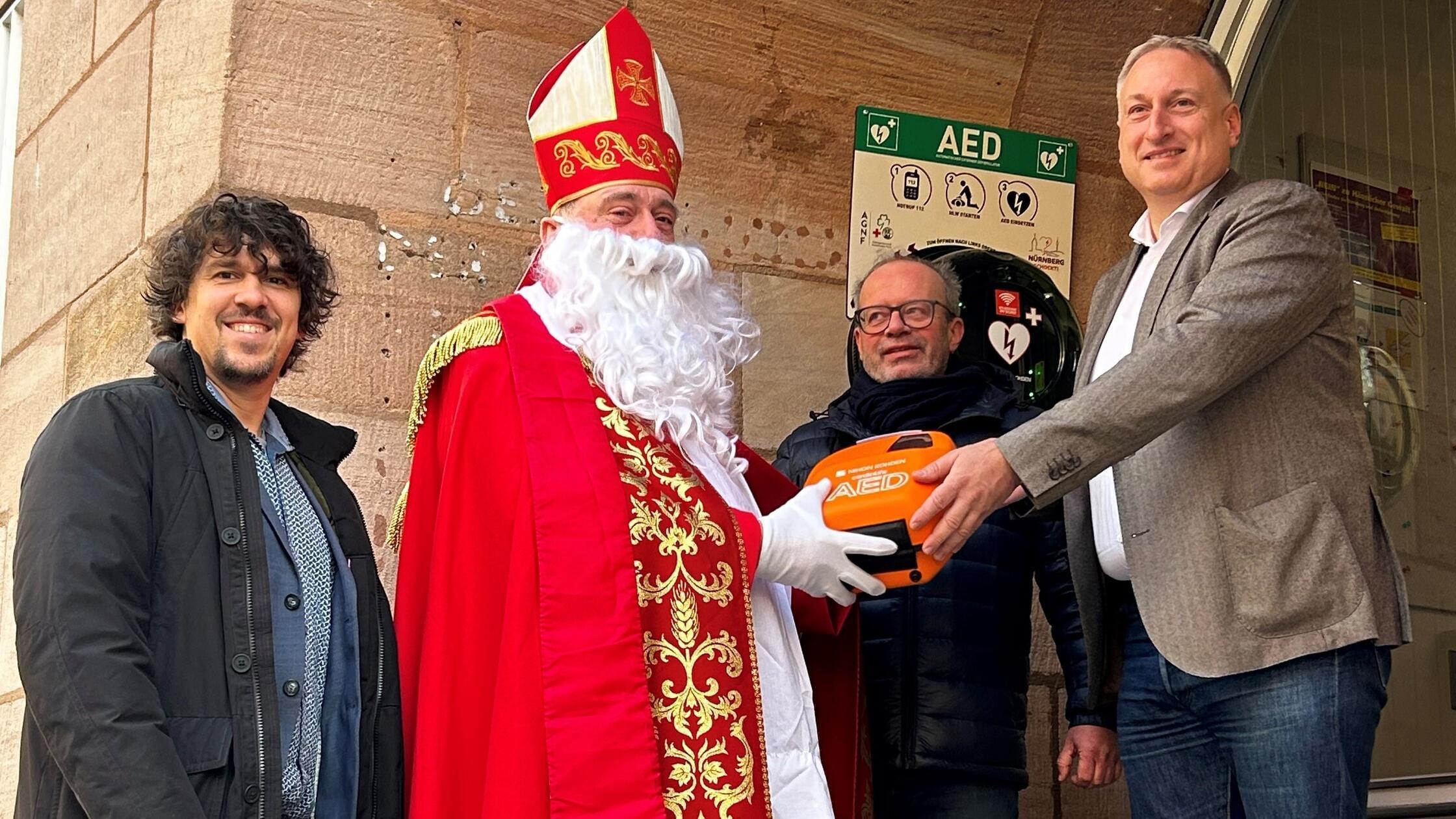 Herz-Kreislauf-Stillstand-So-alarmiert-eine-neue-App-Ersthelfer-im-Stadtgebiet-N-rnberg