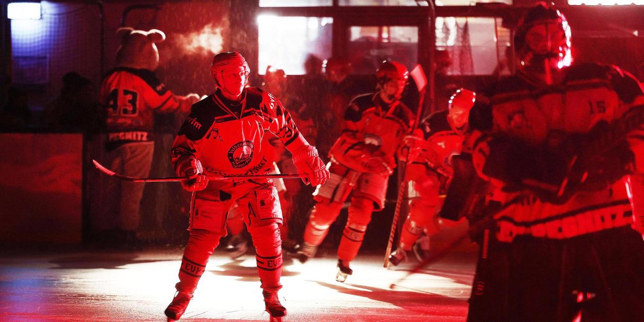 Ice Dogs in der Eishockey Landesliga: EV Pegnitz gewinnt mit 9:5 beim ...