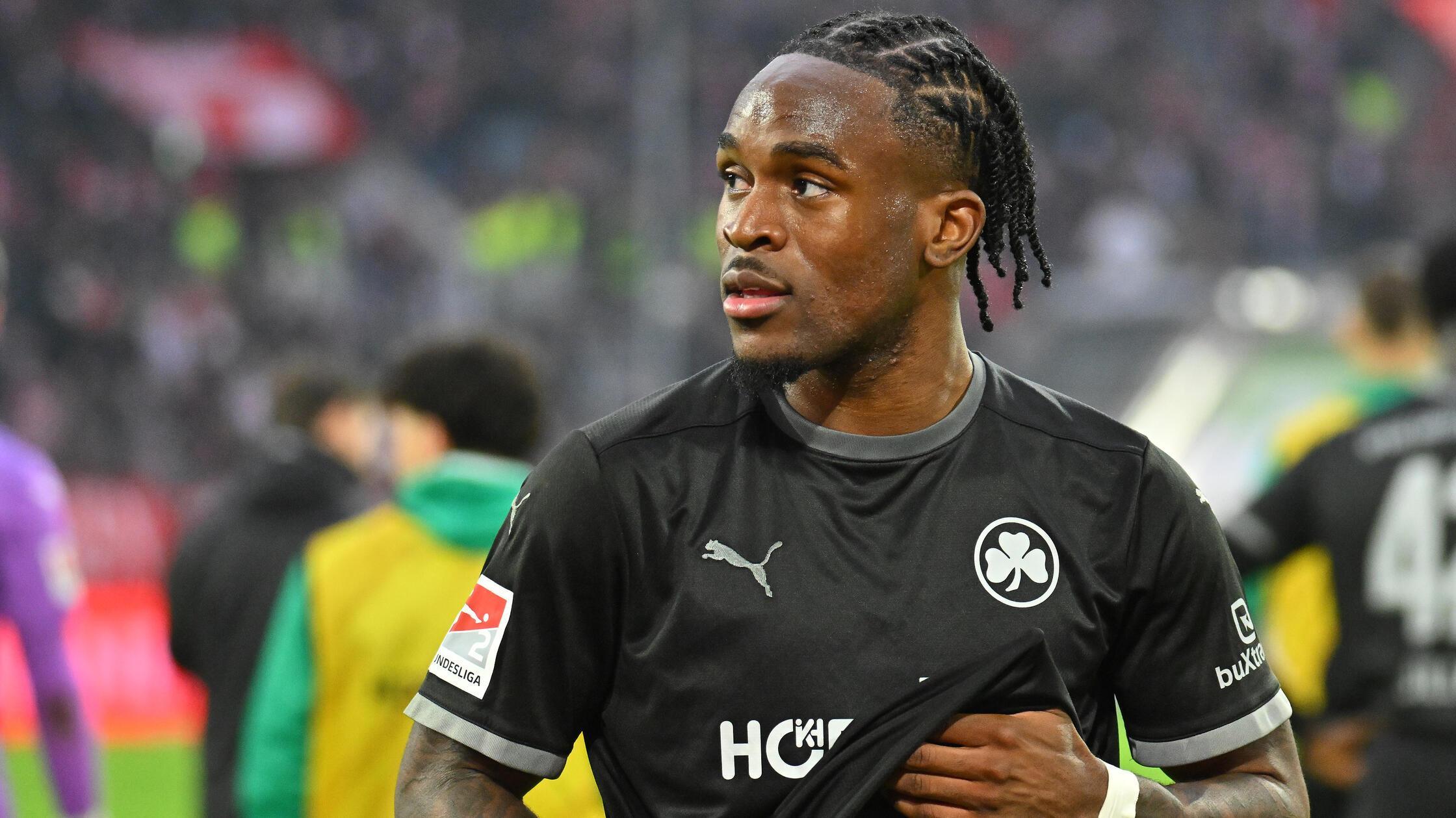 -W-rde-uns-sehr-schw-chen-Muss-das-Kleeblatt-Torj-ger-Noel-Futkeu-im-Winter-verkaufen-