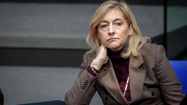 19.12.2025, Berlin: Nina Warken (CDU), Bundesminis