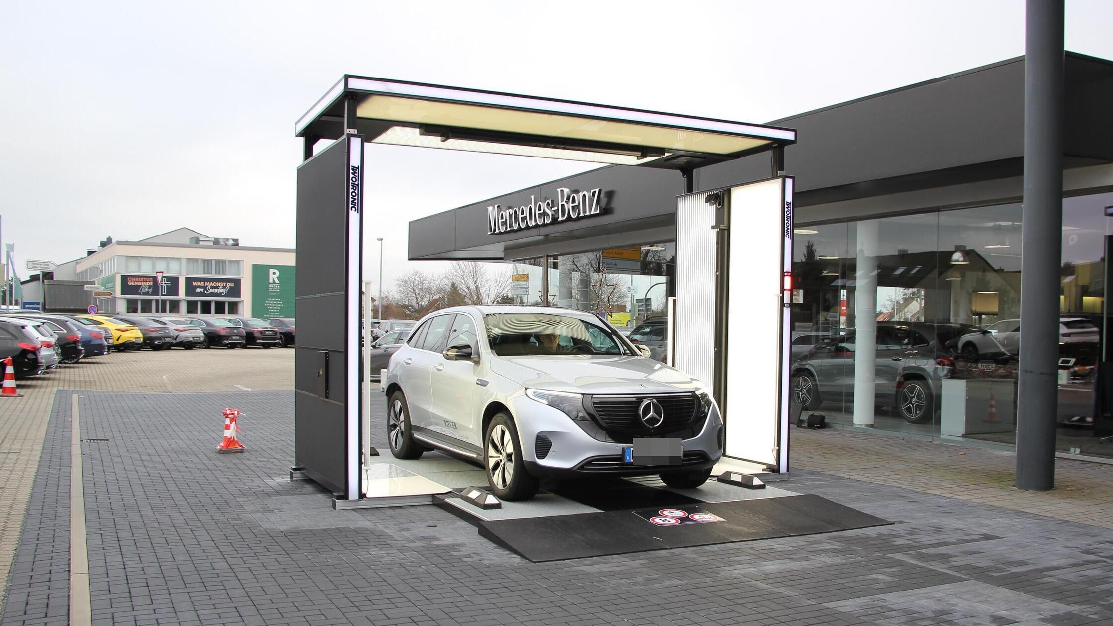 Neuer-Hightech-Scanner-bei-Rieger-in-Altdorf-Bilder-werden-direkt-in-der-Akte-gespeichert-