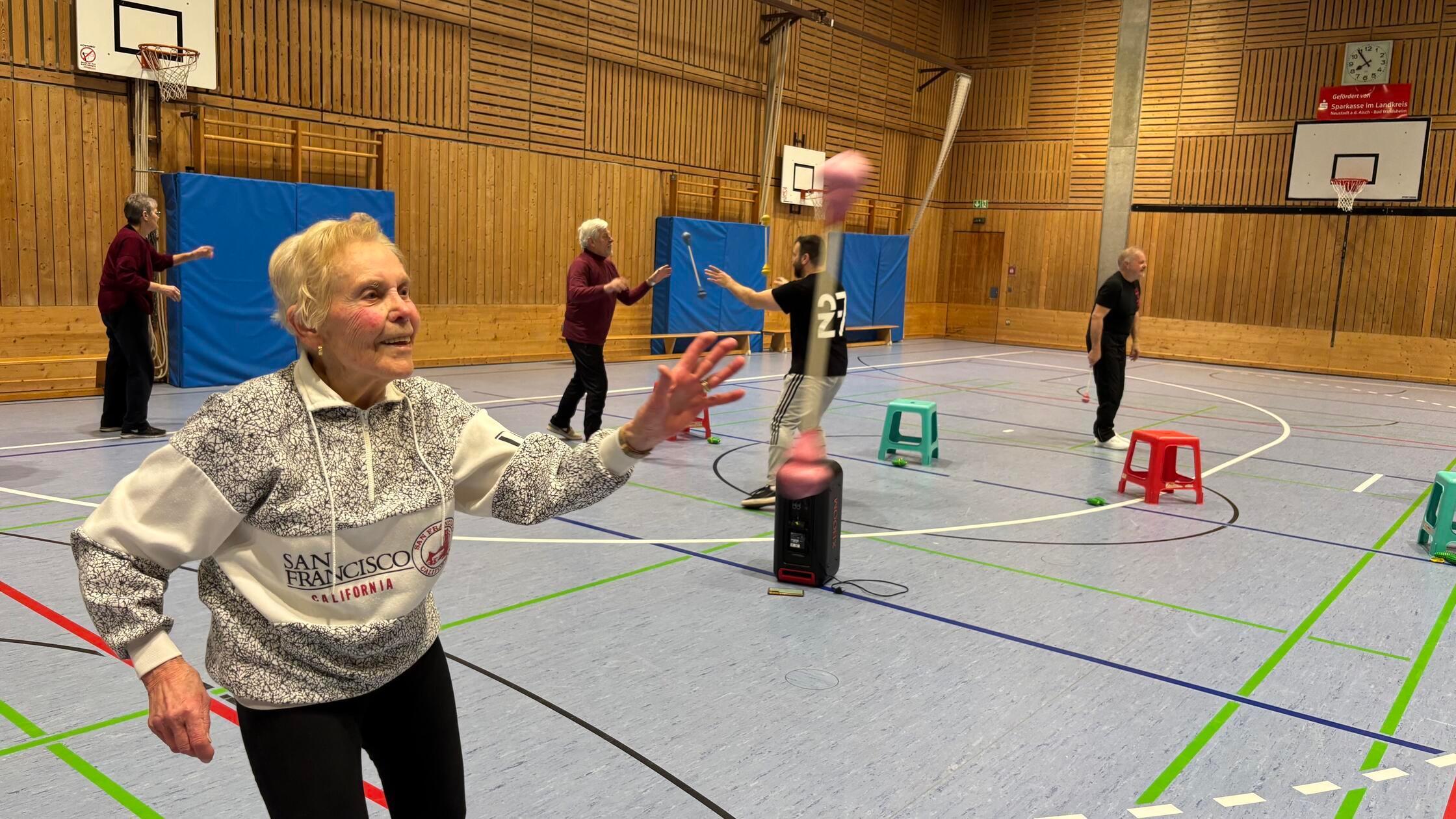 &bdquo;Fernsehen ist nicht meins&ldquo;: So h&auml;lt sich Gerti Eymann aus Bad Windsheim mit 92 Jahren fit