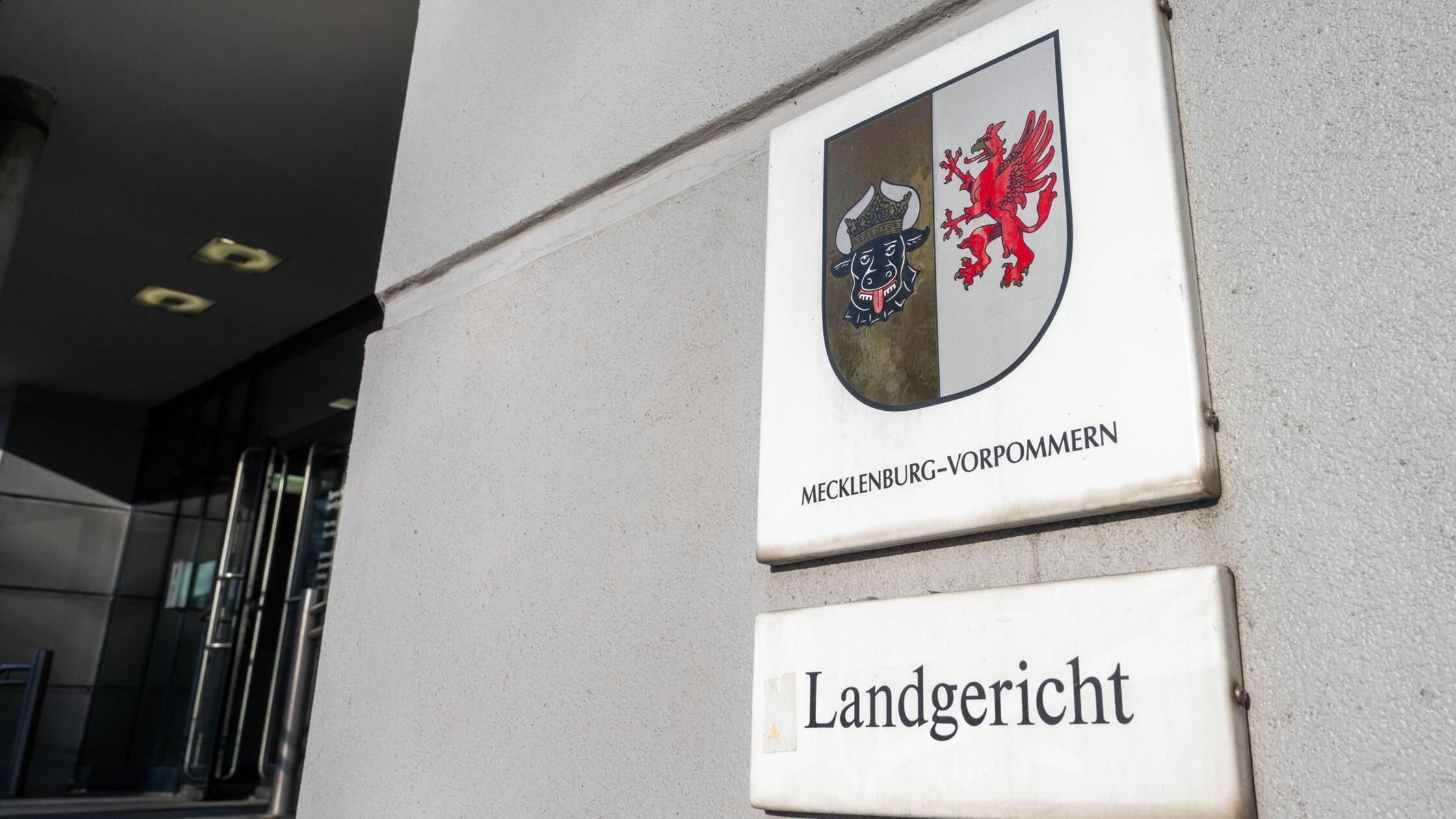 Frau mit 20 Stichen getötet - Haftstrafe für 75-Jährigen