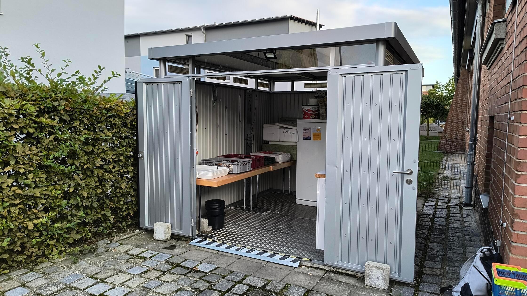 Entsetzen-bei-den-F-rther-Lebensmittelrettern-Lager-wurde-zerst-rt-Jede-Spende-hilft-