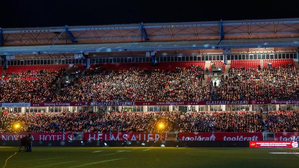 Das Große Nürnberger Rote Engel Adventssingen im M