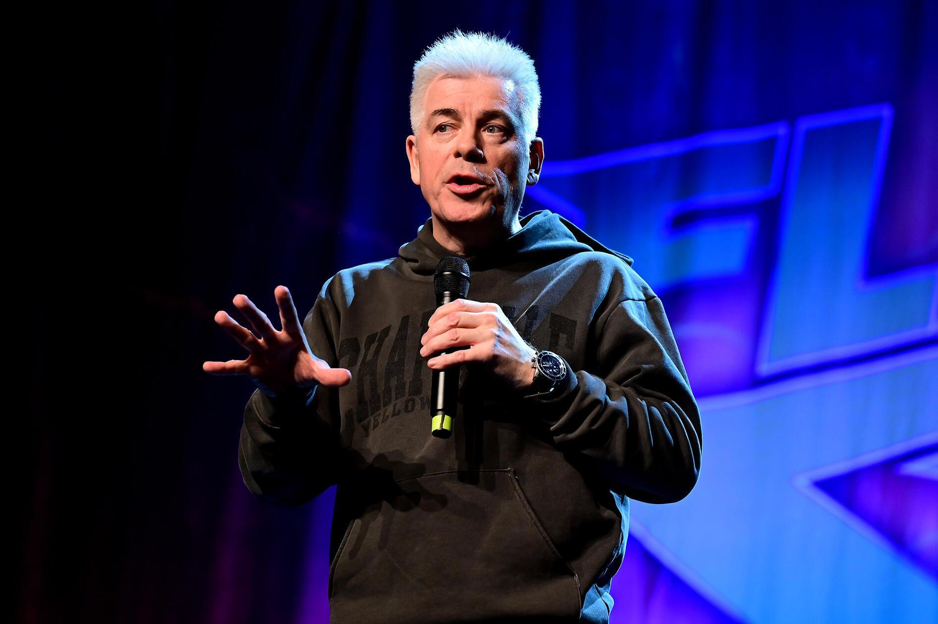 Michael Mittermeier ist seit vier langen Dekaden ein großer Name in der Comedy-Szene. In seinem neuen Programm beschäftigt sich der Komödiant mit der Zukunft und fragt sich unter anderem, ob Zeitreisen möglich sind. Am Dienstag, 13. Januar, tritt Michael Mittermeier mit "Flashback" in der Konzerthalle Bamberg auf. Beginn: 20 Uhr.