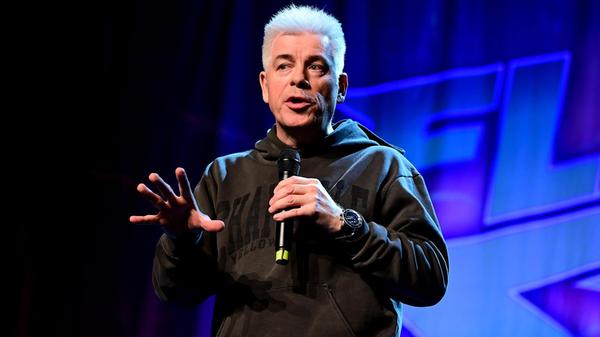 Michael Mittermeier ist seit vier langen Dekaden ein großer Name in der Comedy-Szene. In seinem neuen Programm beschäftigt sich der Komödiant mit der Zukunft und fragt sich unter anderem, ob Zeitreisen möglich sind. Am Dienstag, 13. Januar, tritt Michael Mittermeier mit "Flashback" in der Konzerthalle Bamberg auf. Beginn: 20 Uhr.