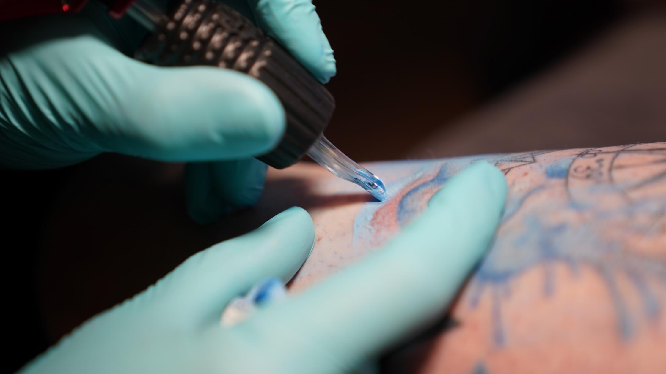 Kritik-mit-hei-er-Nadel-gestrickt-das-beschert-Autor-Besuch-im-Amtsgericht-Neumarkt