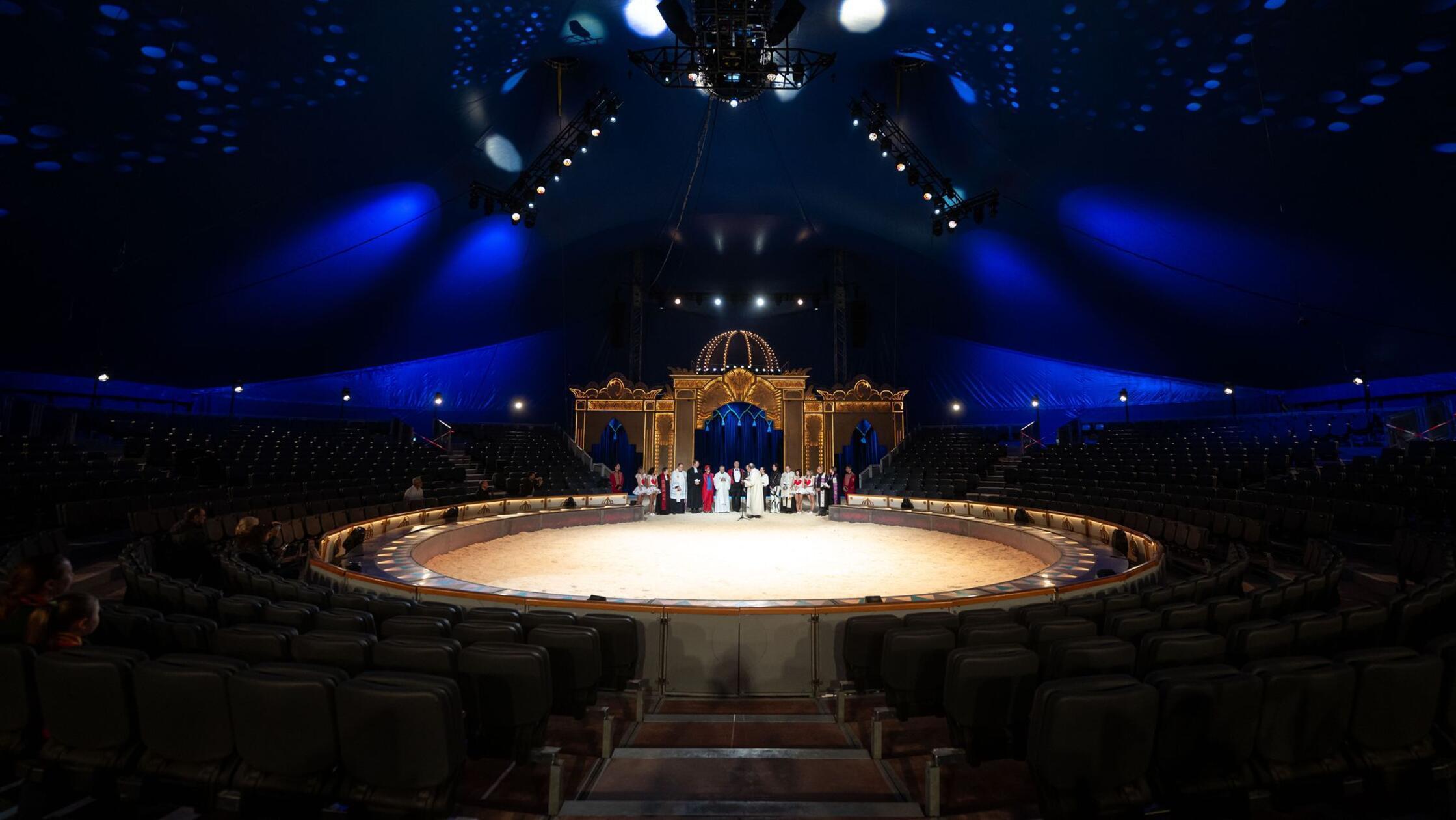 Premiere-im-M-nchner-Circus-Krone-gest-rt