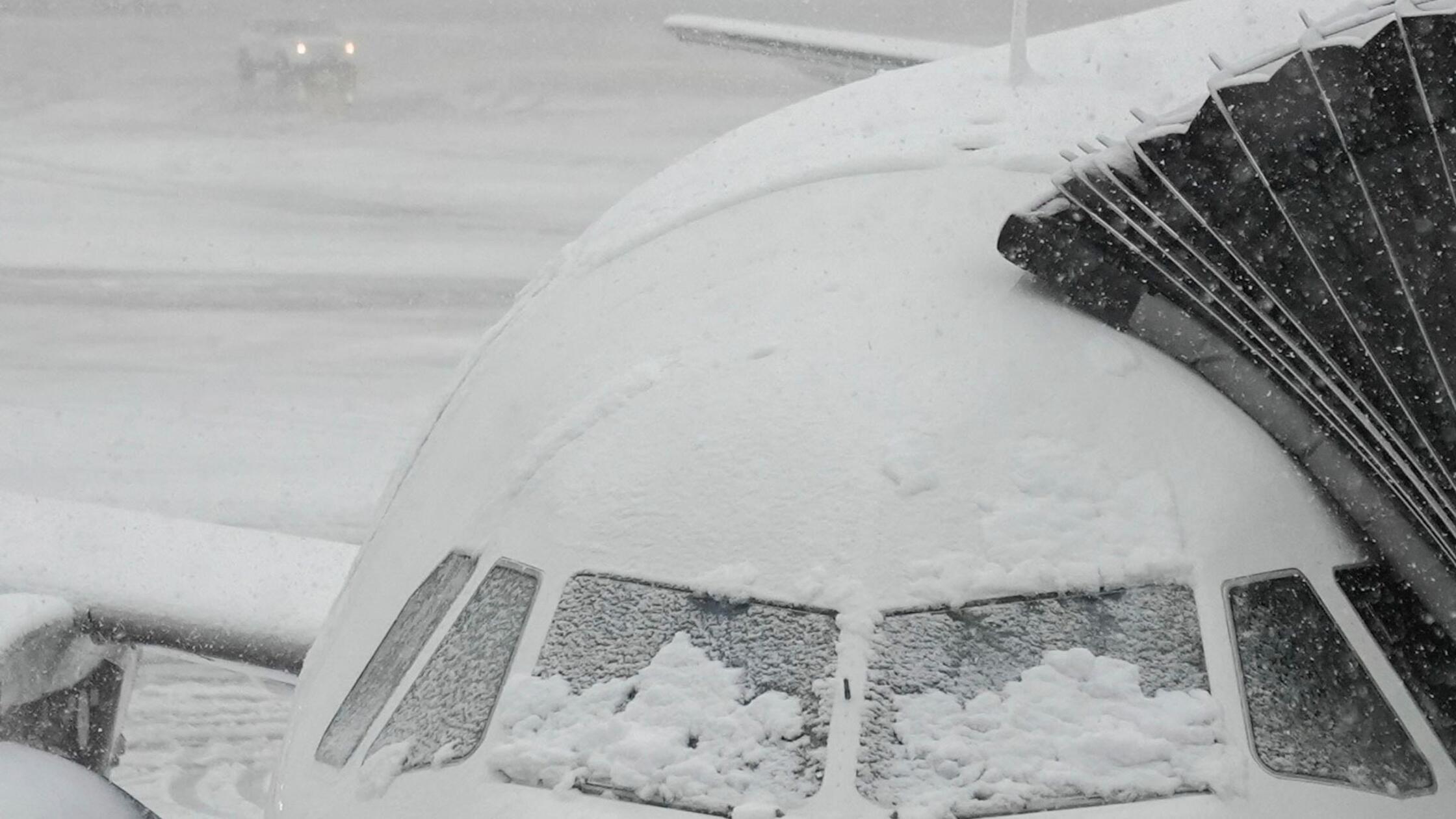 Wintersturm im Nordosten der USA: Hunderte Flüge gestrichen