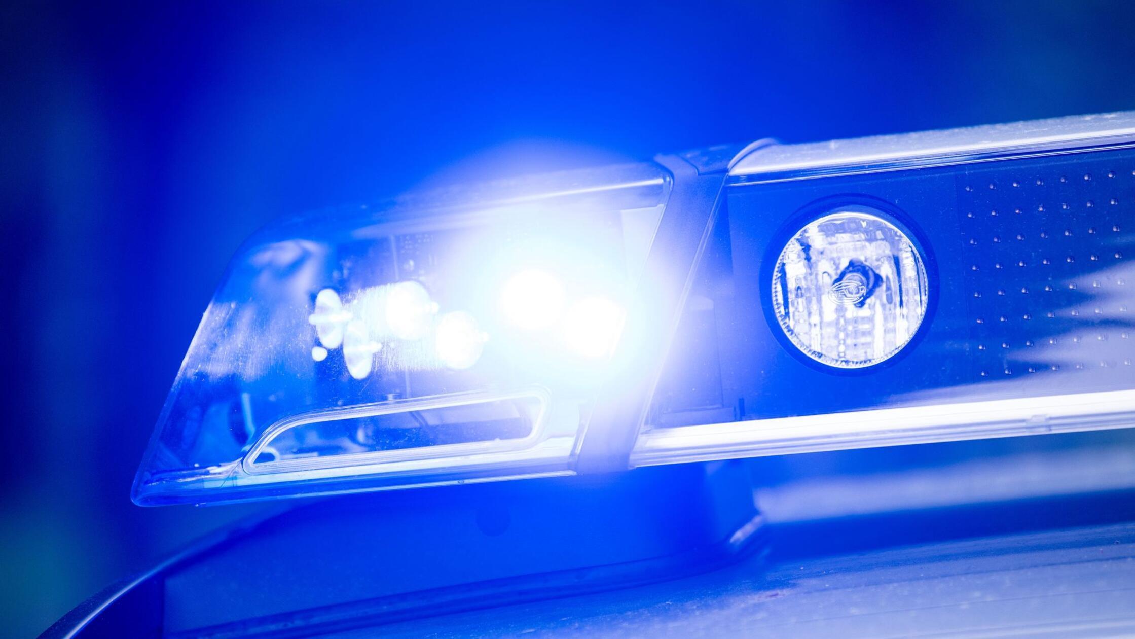 Tragischer Unfall: Kind wird von Radlader erfasst und stirbt