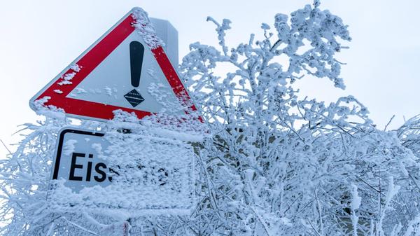 News Bilder des Tages Schnee und Eis im Taunus Ach