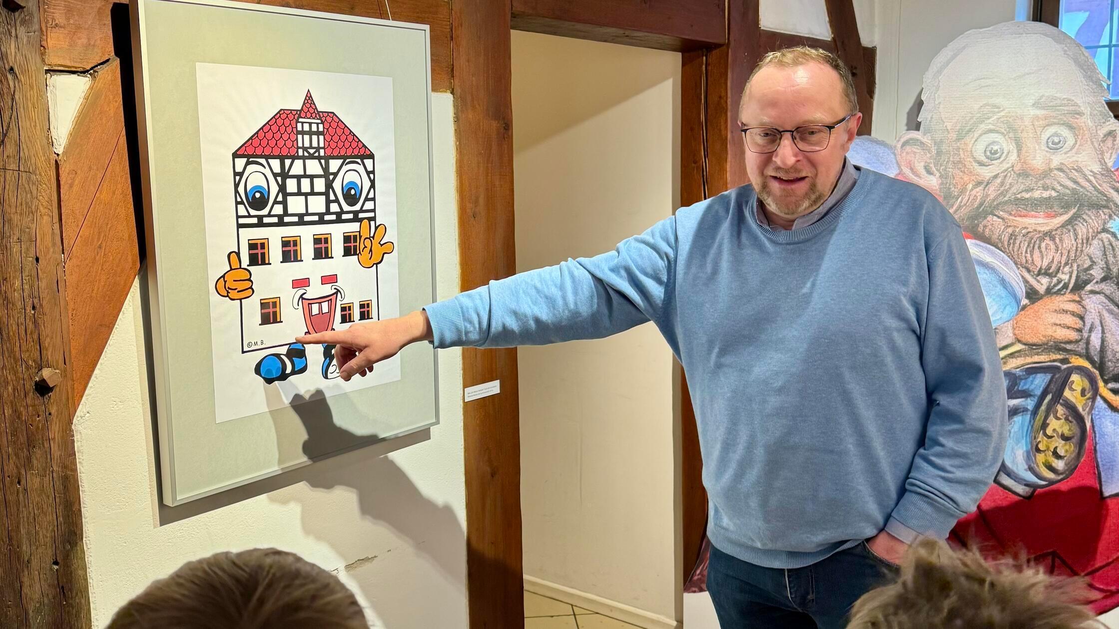 Dr. Christian Hoyer, Leiter des Stadtmuseums, erkl