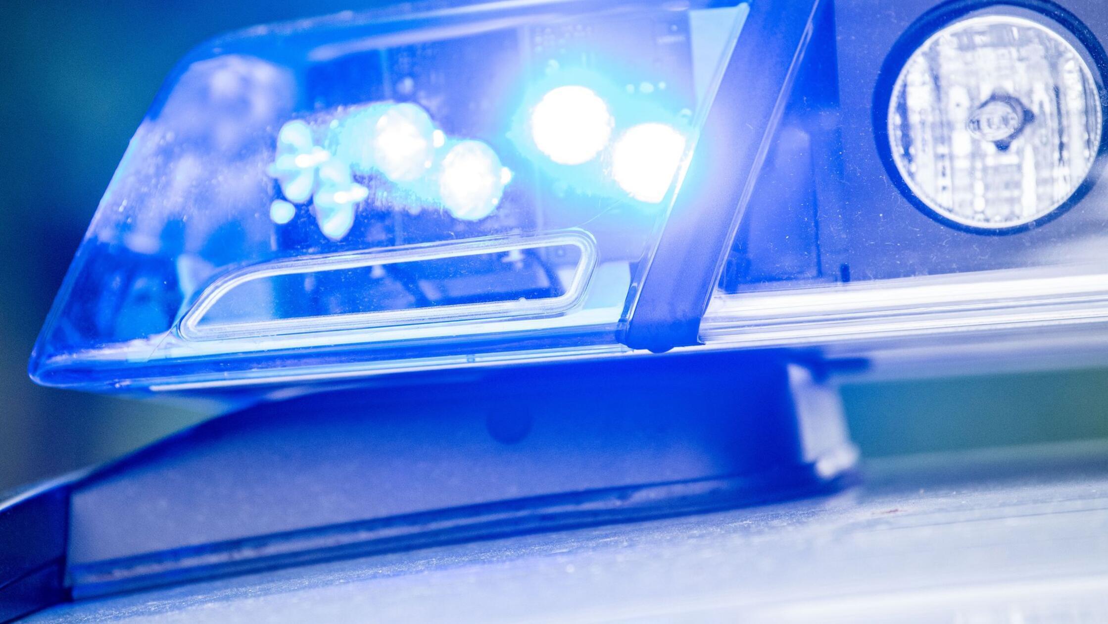 V nemški deželi Bavarski mladoletnik utrpel poškodbe obraza zaradi pirotehničnih sredstev