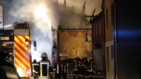 Silvester-Feuerwerk zerstört Scheune – 140 Eins