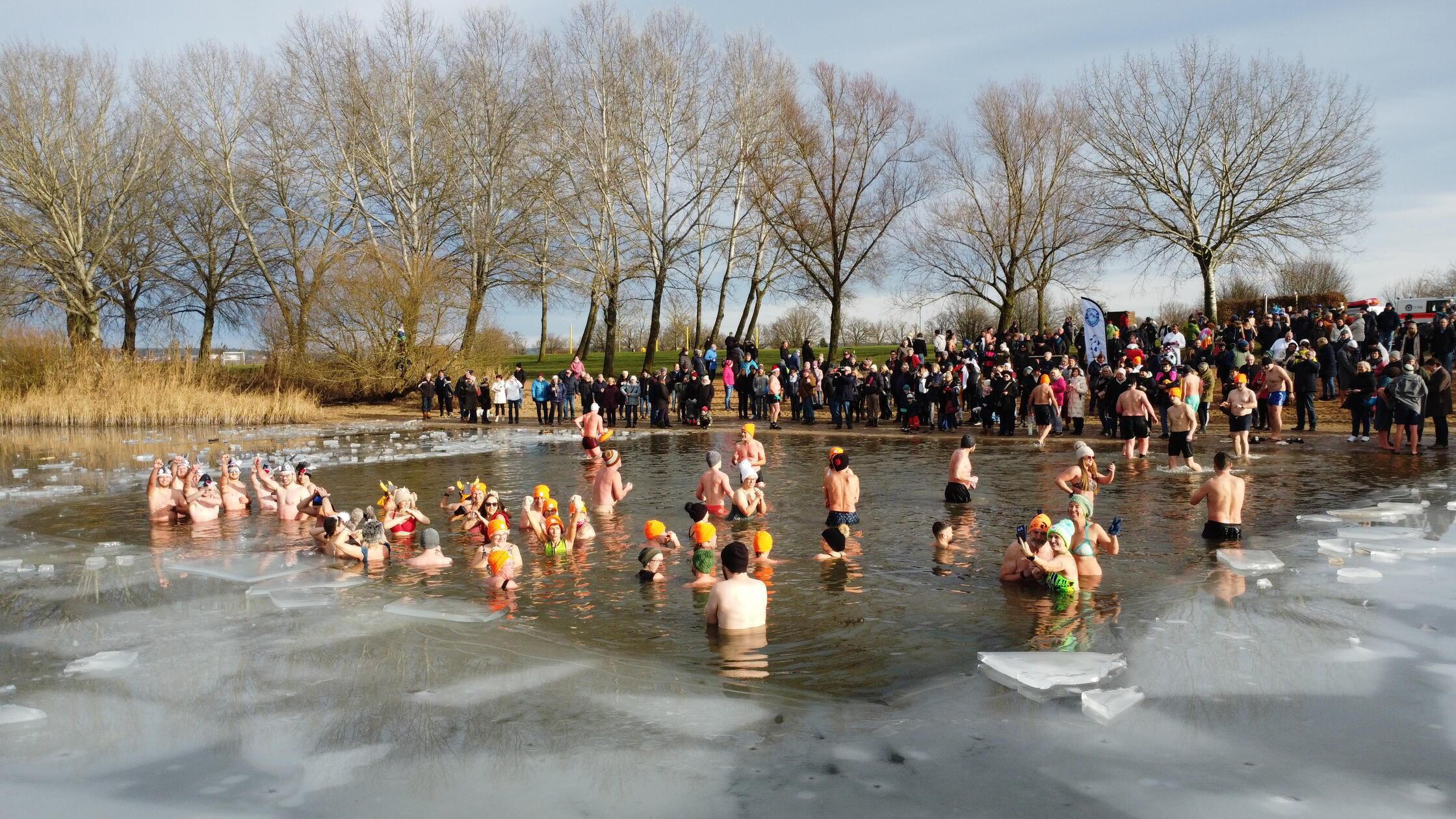 Darum-schw-rt-Bernd-Hoyer-auf-Eisbaden-und-zum-Dreik-nigsschwimmen-an-den-Altm-hlsee-l-dt
