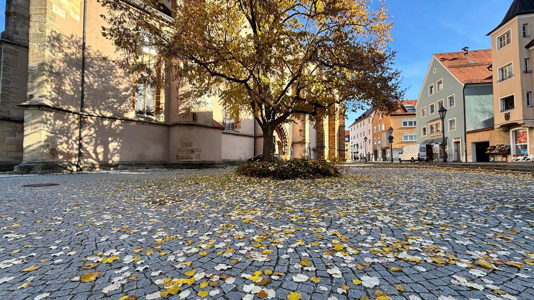 Vom-ltesten-Friedhof-zum-gepflasterten-Platz-Wie-Neumarkt-sein-Stadtbild-ver-nderte