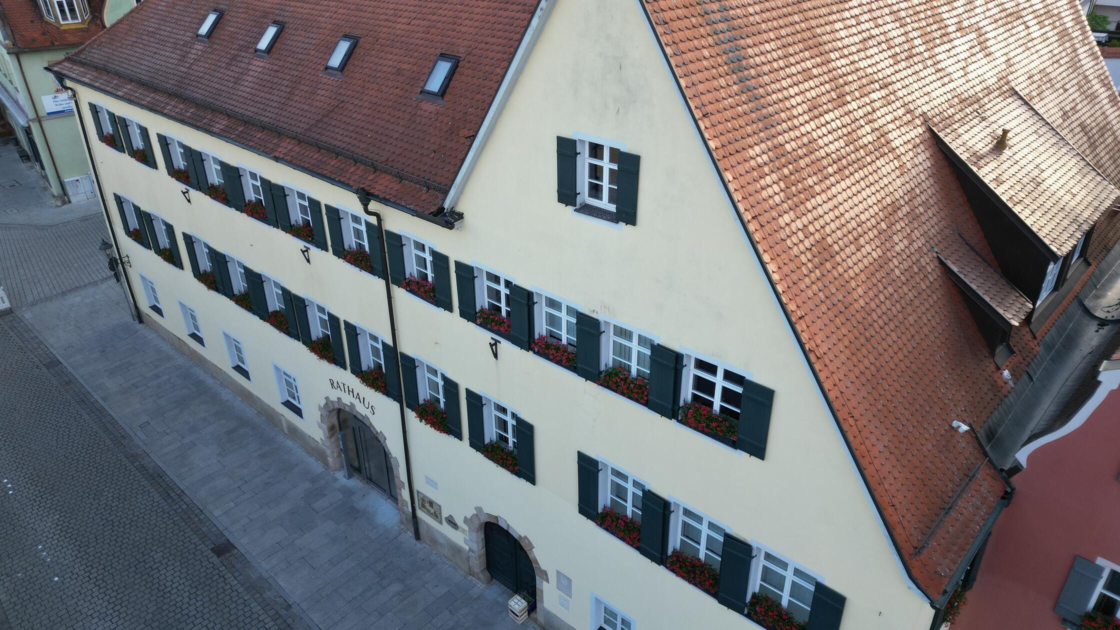 Stadtrat-Gunzenhausen-Absurde-Diskussion-um-einen-Juristen-im-Rathaus