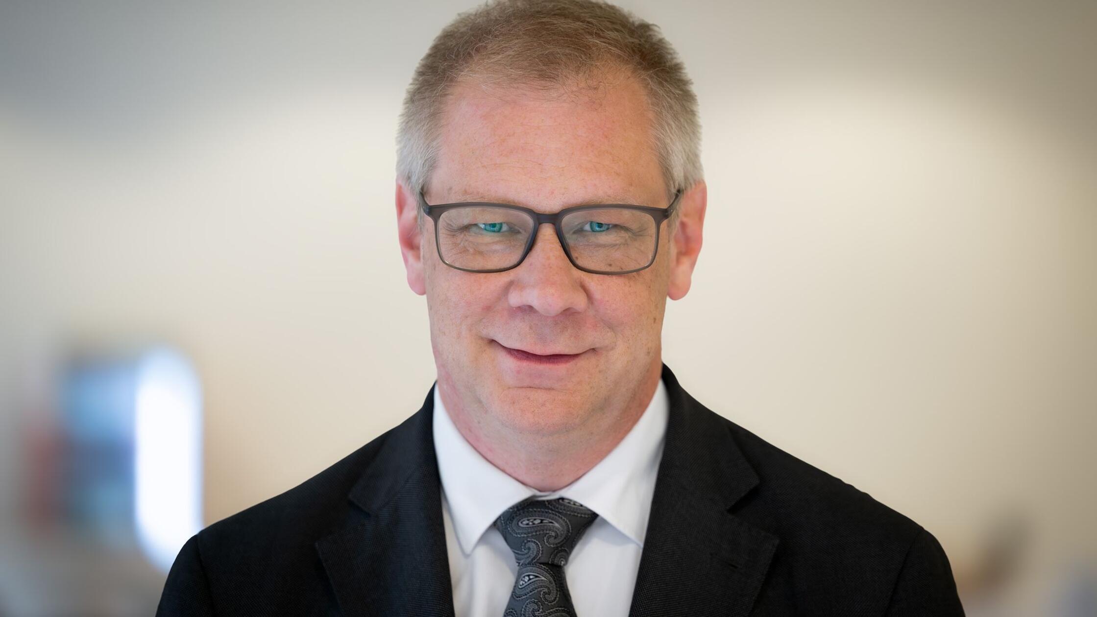 Brandanschlag-auf-Grundst-ck-des-Antisemitismusbeauftragten