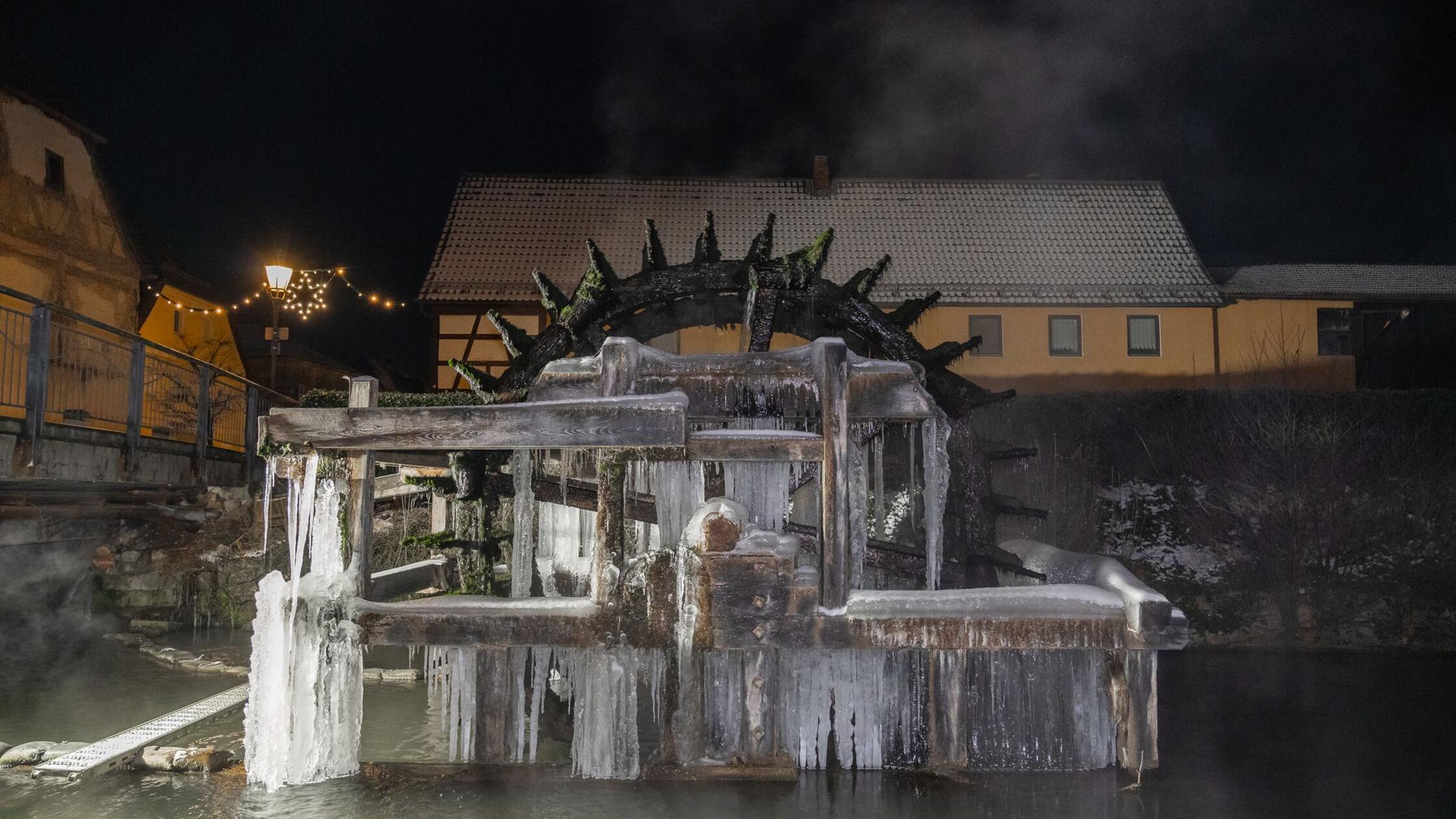 Eisig kalte Winternacht in Deutschland