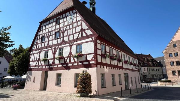 Rathaus Hilpoltstein Außenansicht Symbolbild