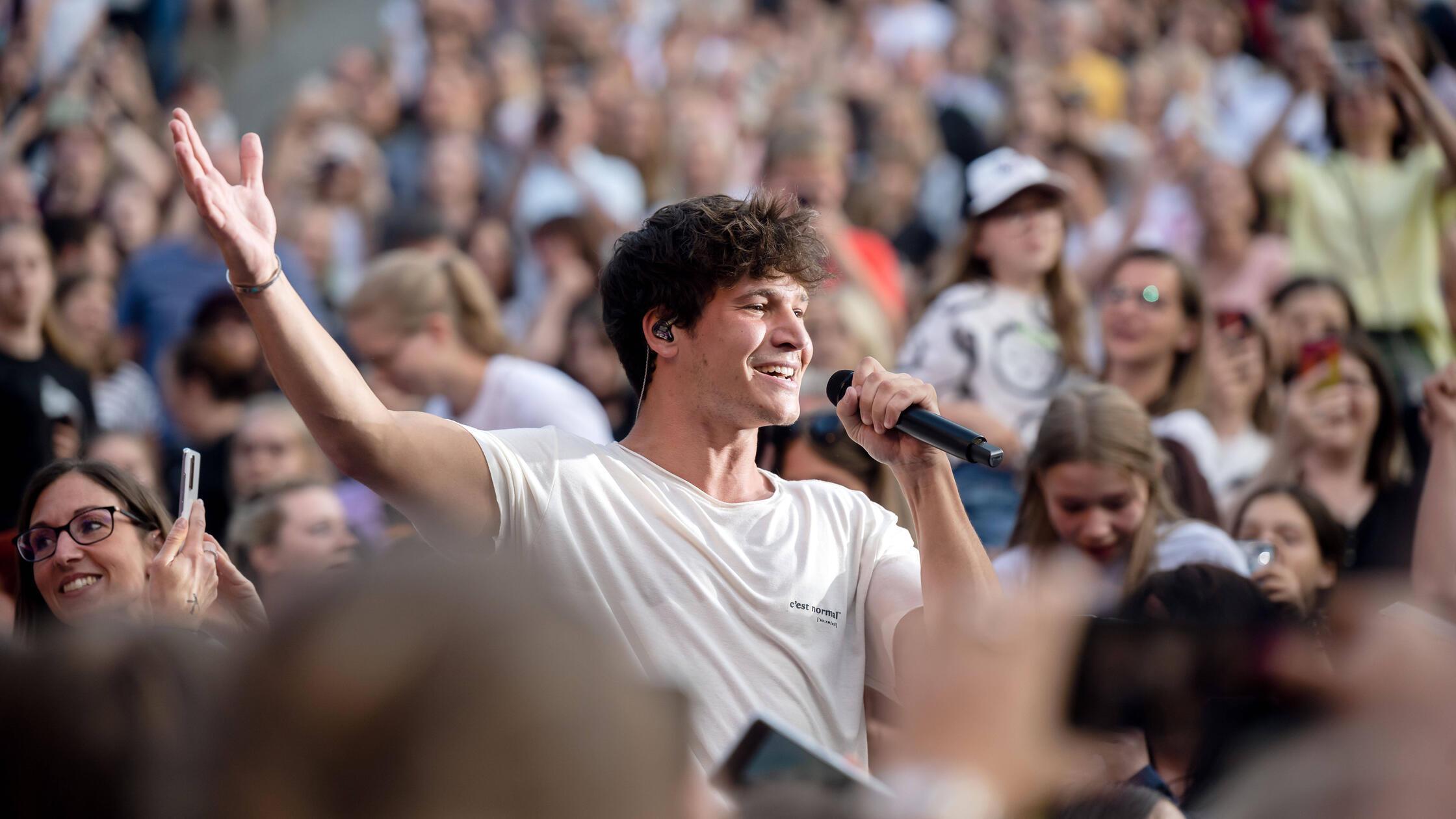 11.06.2022, Deutschland, Sachsen, Kamenz: Der deut