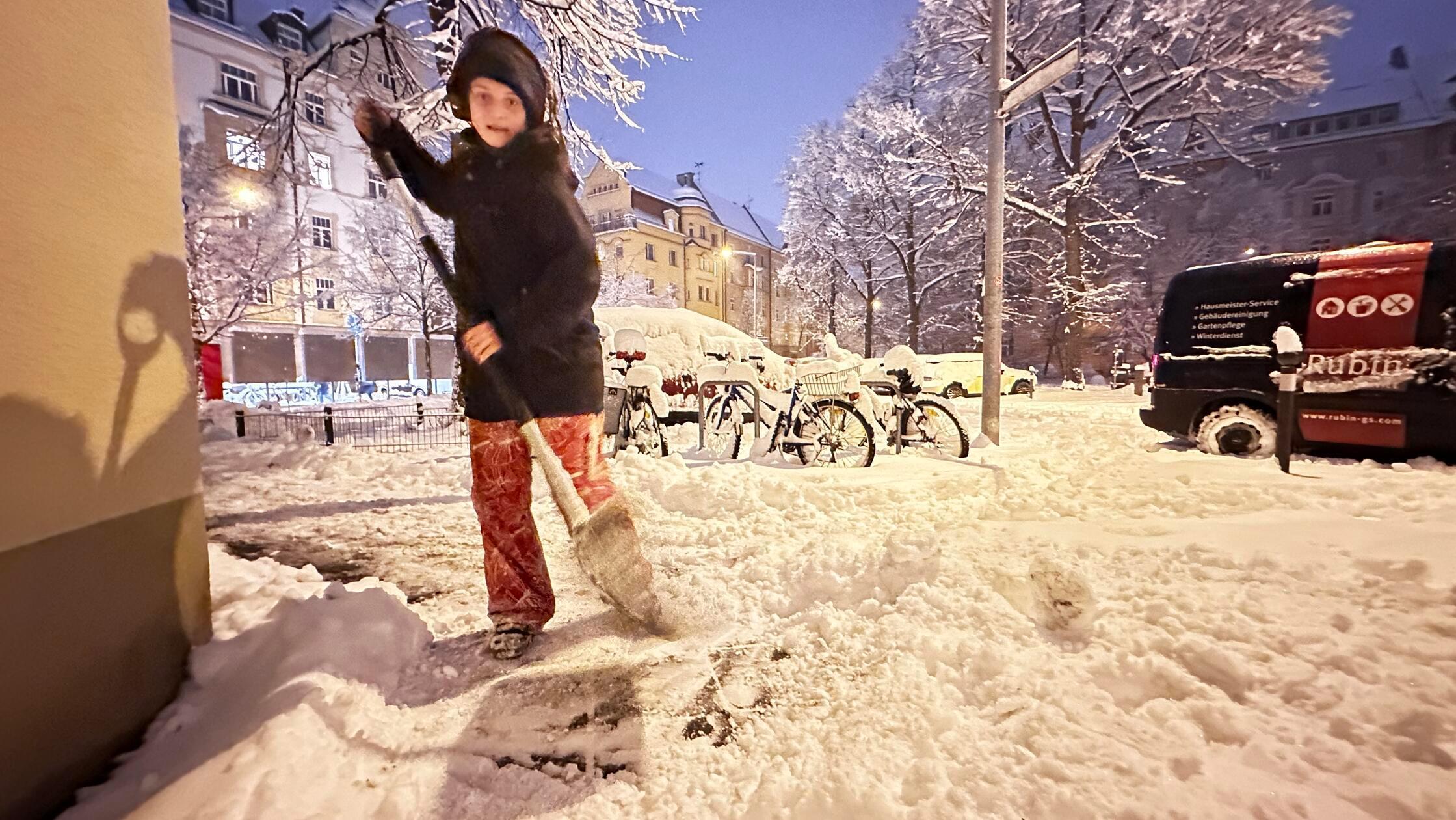 Live-Ticker-Schnee-sorgte-am-Montag-f-r-Chaos-heute-erneut-Schulausf-lle-in-der-Region