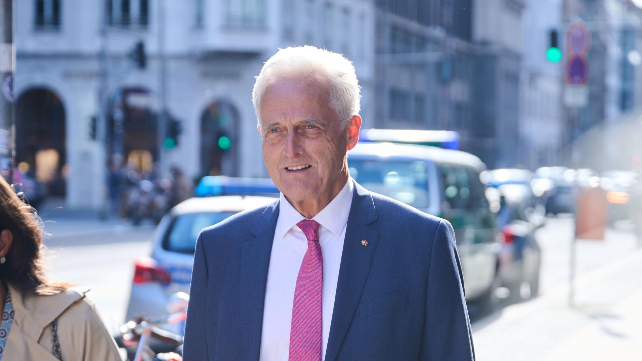 Beamten touchiert? Ermittlungen gegen Ex-Minister Ramsauer