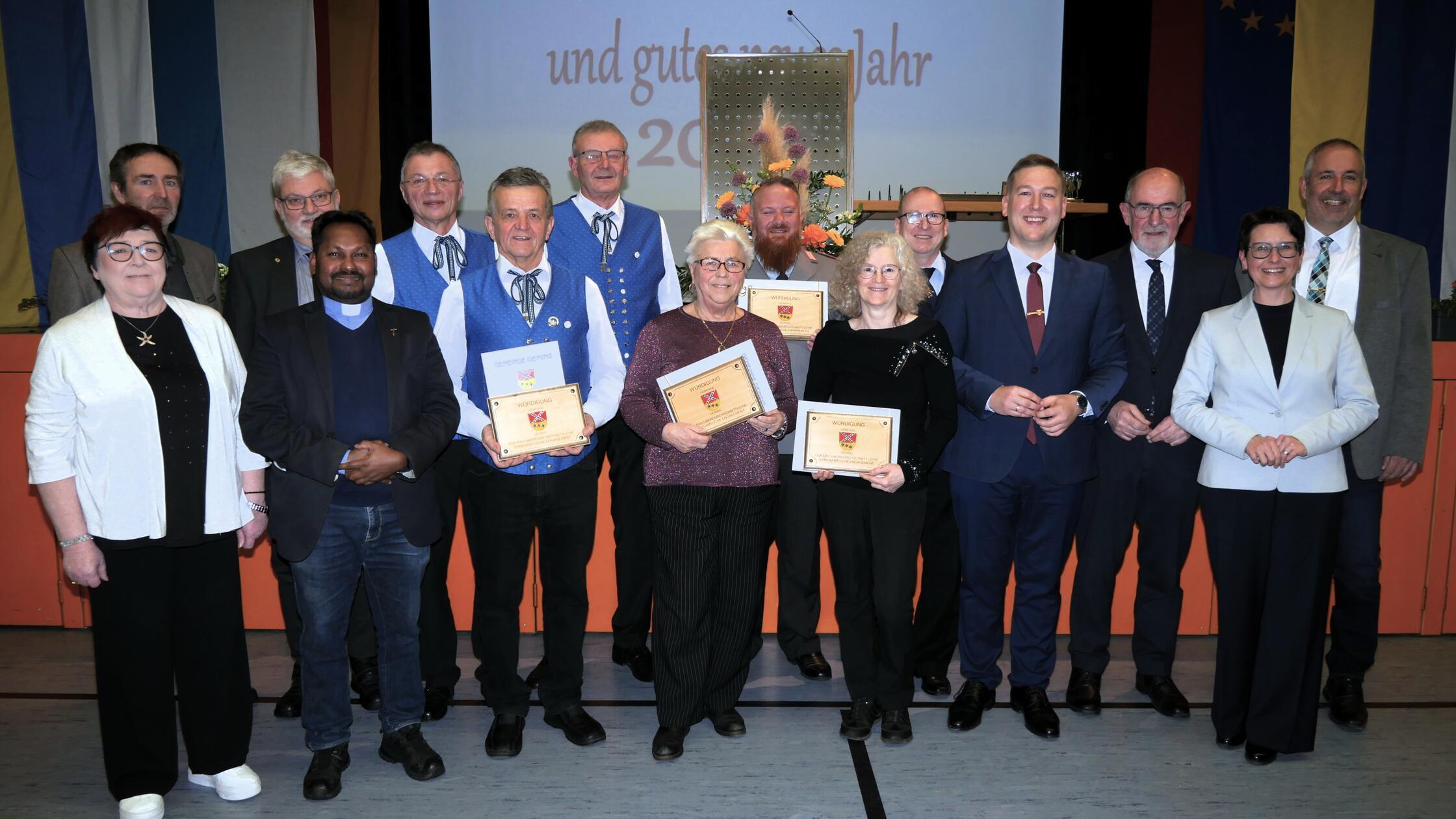 Ein-Hoch-aufs-Ehrenamt-Die-Gemeinde-Deining-bedankt-sich-bei-herausragenden-B-rgern