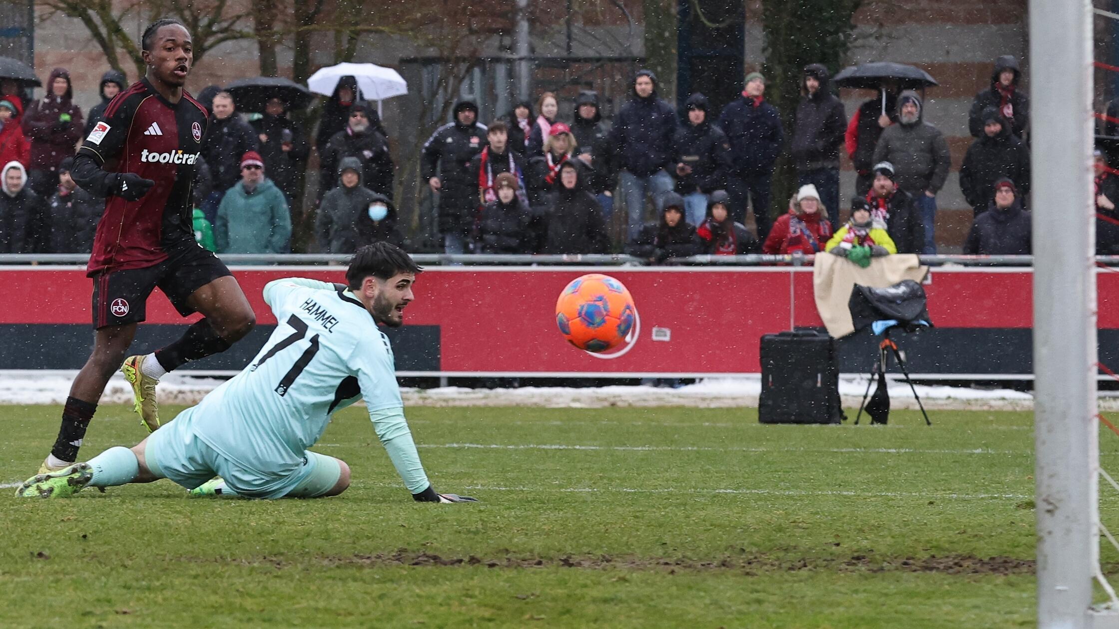 Scobel-und-Maboulou-in-Torlaune-Club-gewinnt-Generalprobe-gegen-die-Grasshoppers-mit-7-1