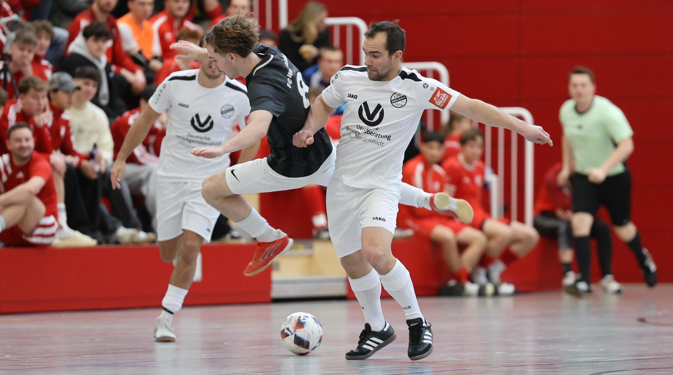 Fotos-der-Hallenkreismeisterschaft-Endrunde-Neumarkt-Jura