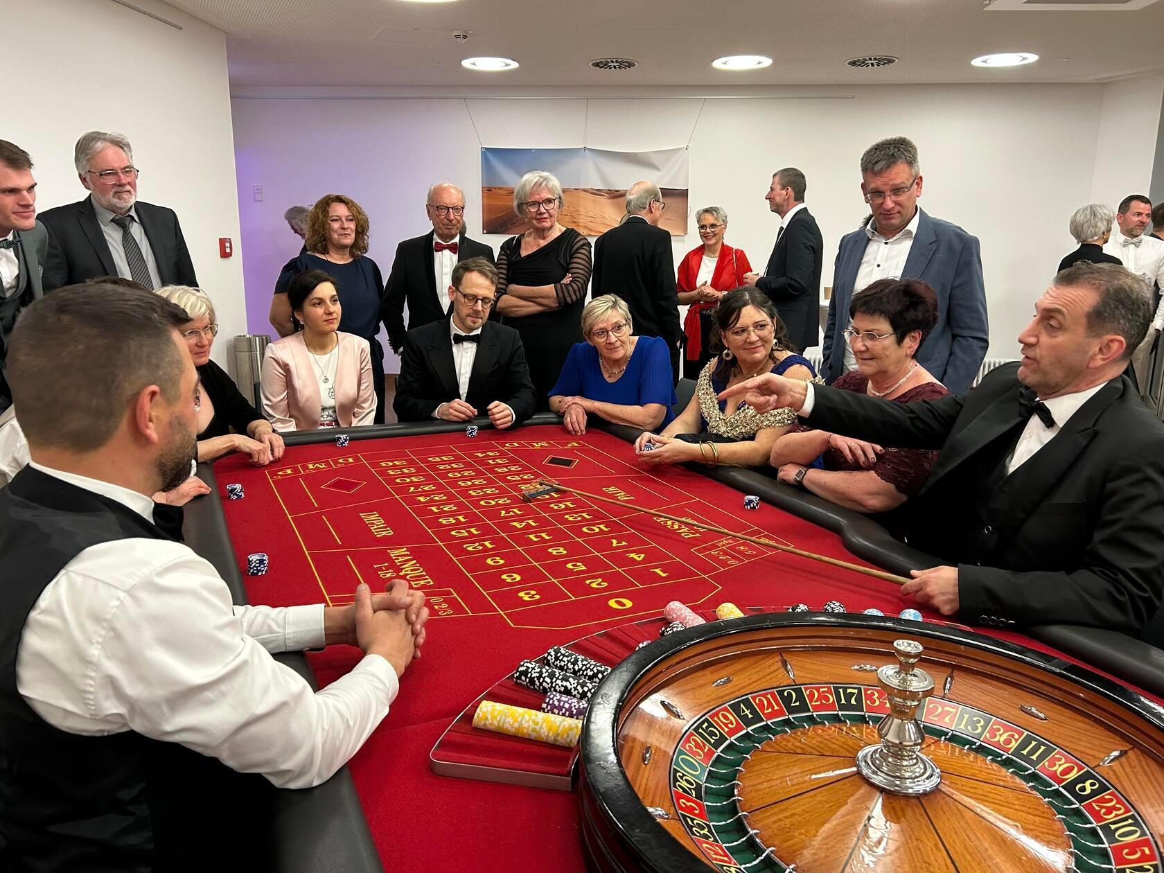 Orientalischer-Flair-Bilder-voller-Tanz-und-Spa-beim-Stadtball-2026-in-Gunzenhausen