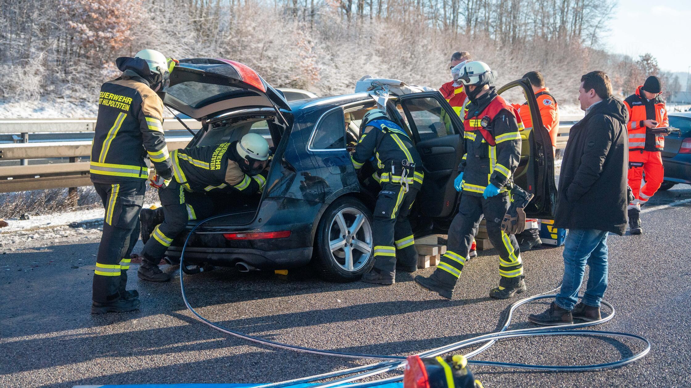 Zwei-Stunden-in-Serie-Mehrere-Crashs-auf-der-A9-zwischen-Hilpoltstein-und-Greding