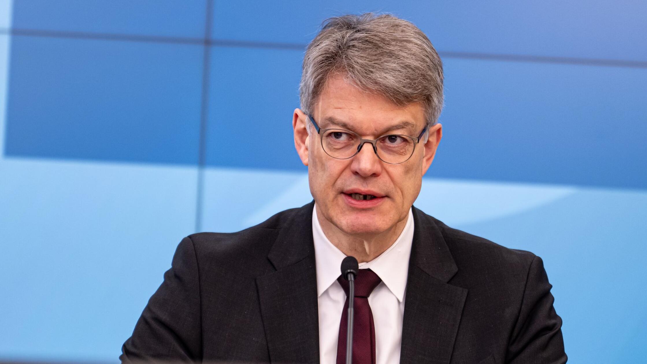 Verkehrsminister-zu-Wetter-Gefahr-noch-nicht-vorbei