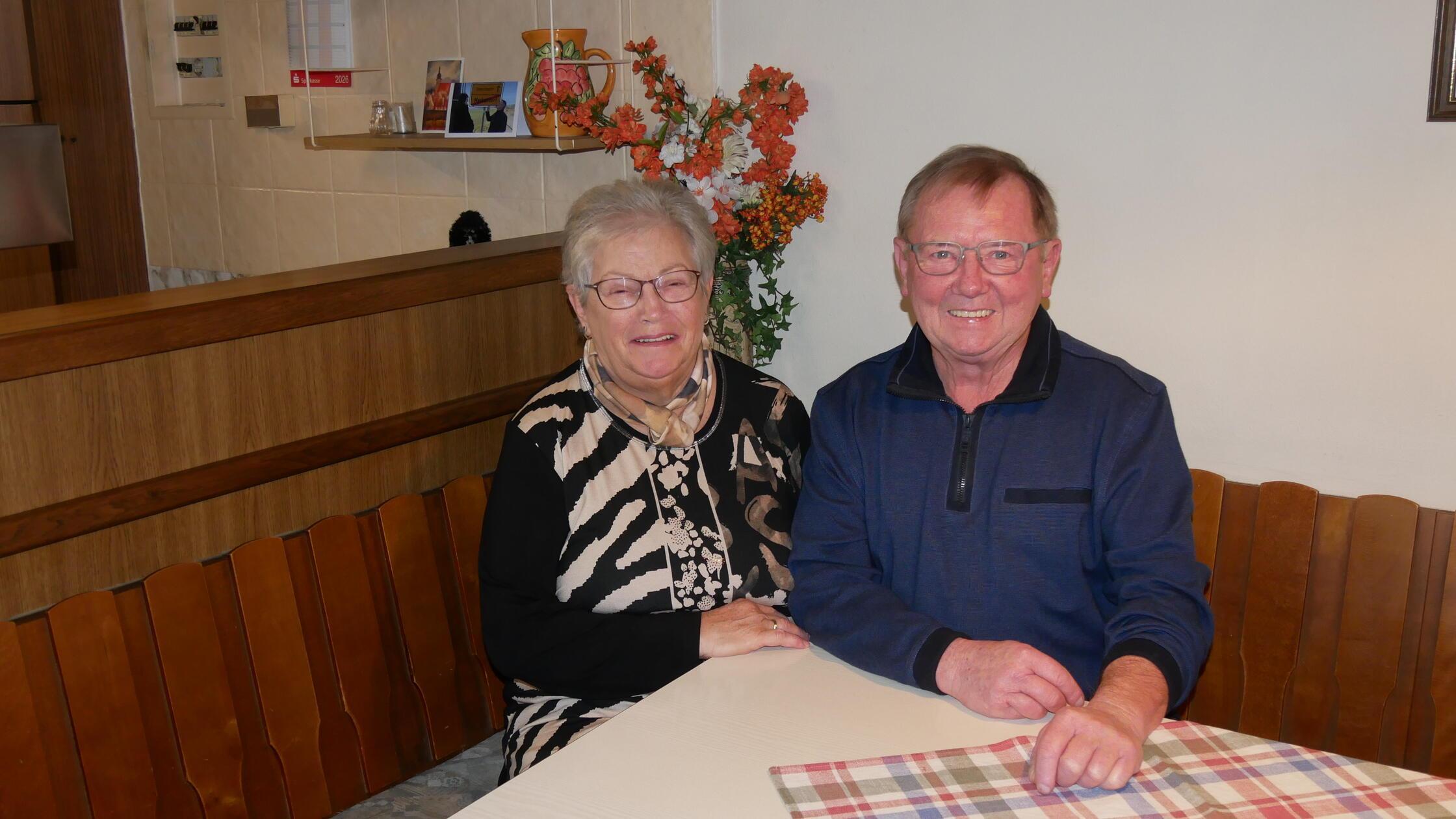 Fast-50-Jahre-hinter-m-Tresen-Merkendorfer-Wirte-von-der-Sonne-sagen-Ade